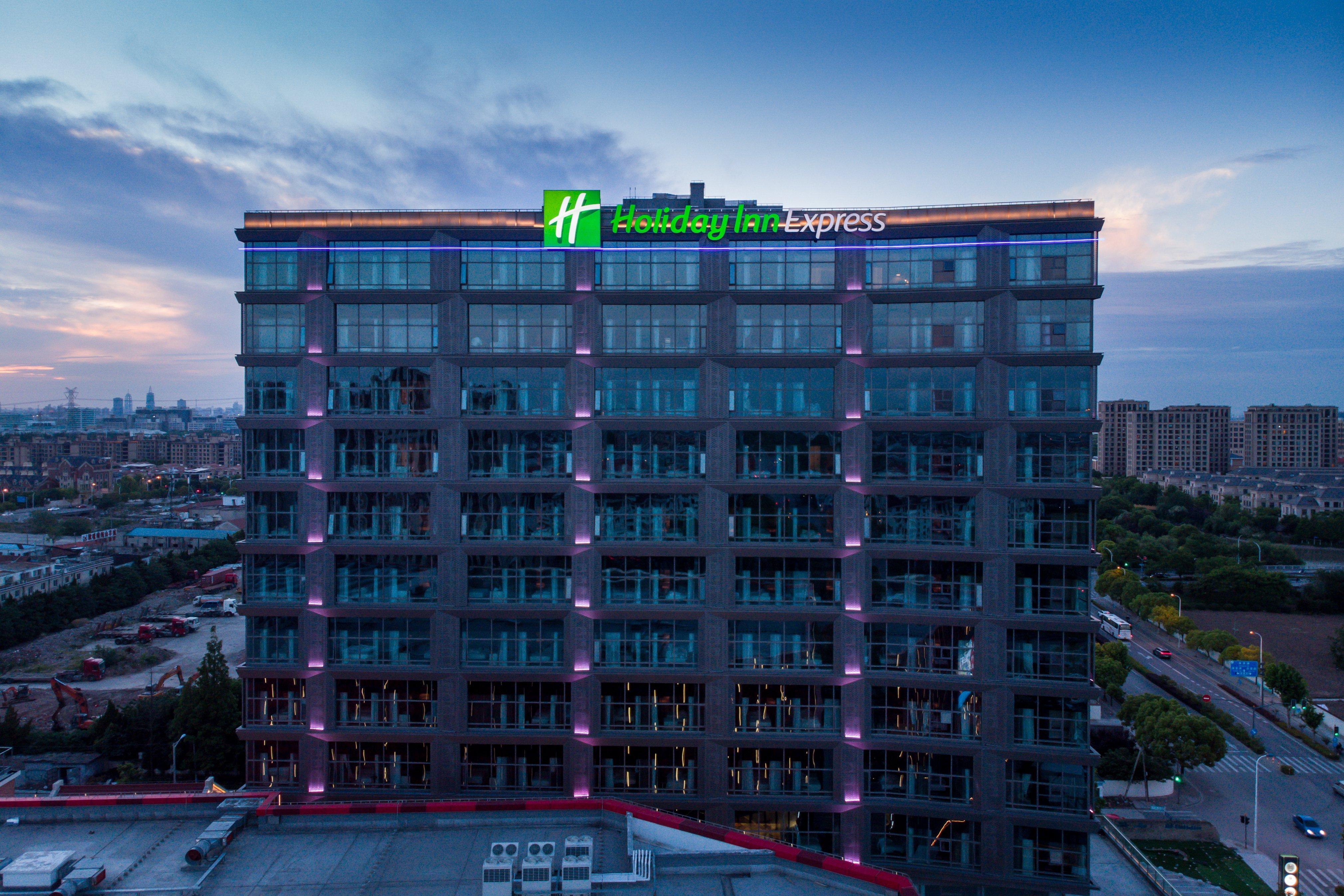 Holiday Inn Express Shanghai Tangzhen By Ihg - 20 Mins To Disney Land Dış mekan fotoğraf
