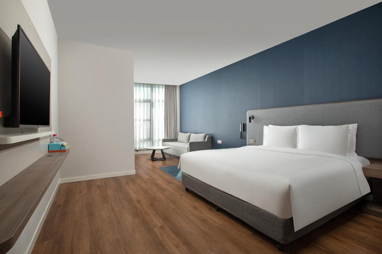Holiday Inn Express Shanghai Tangzhen By Ihg - 20 Mins To Disney Land Dış mekan fotoğraf